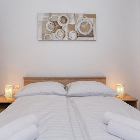 Apartments Perla With Free Parking 扎达尔 外观 照片