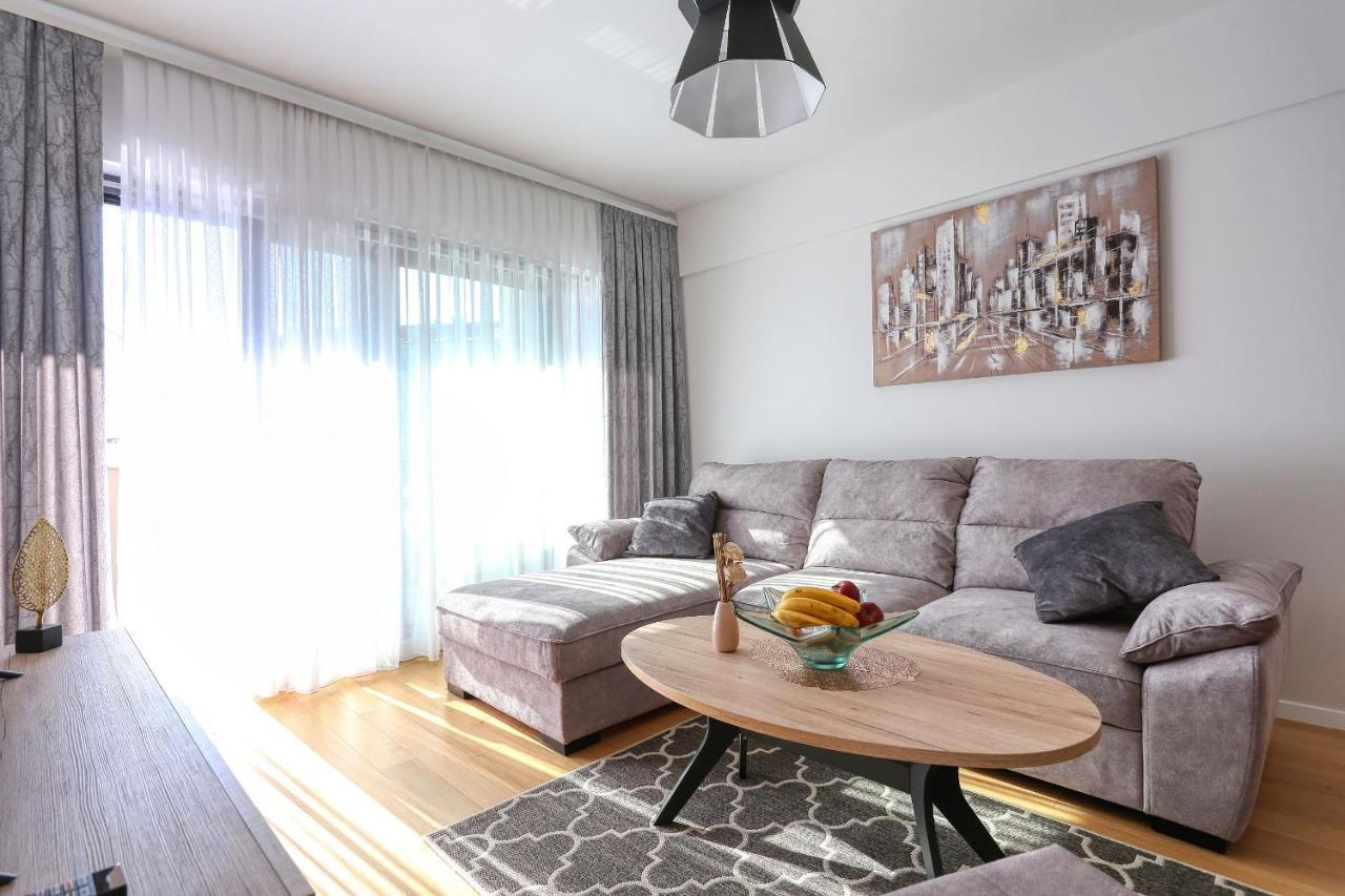 Apartments Perla With Free Parking 扎达尔 外观 照片