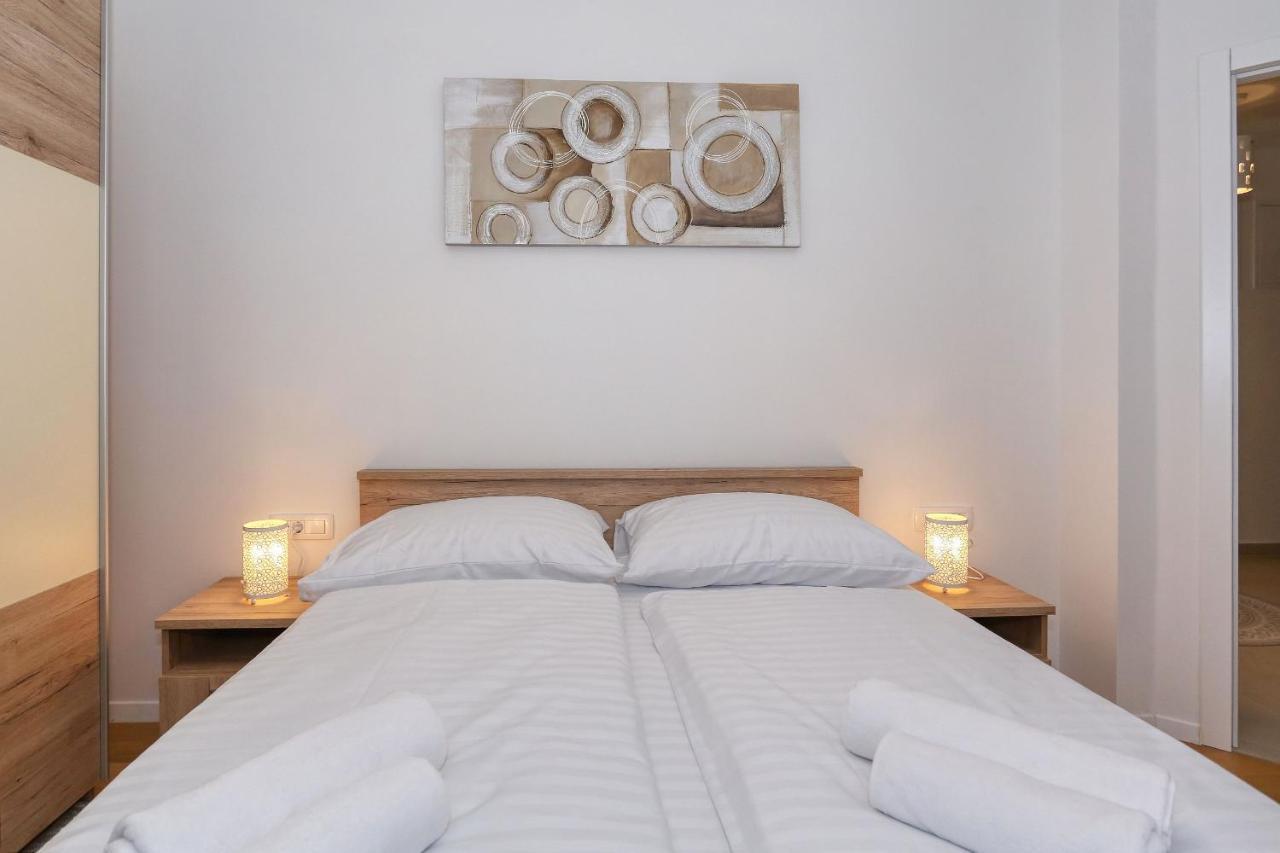 Apartments Perla With Free Parking 扎达尔 外观 照片