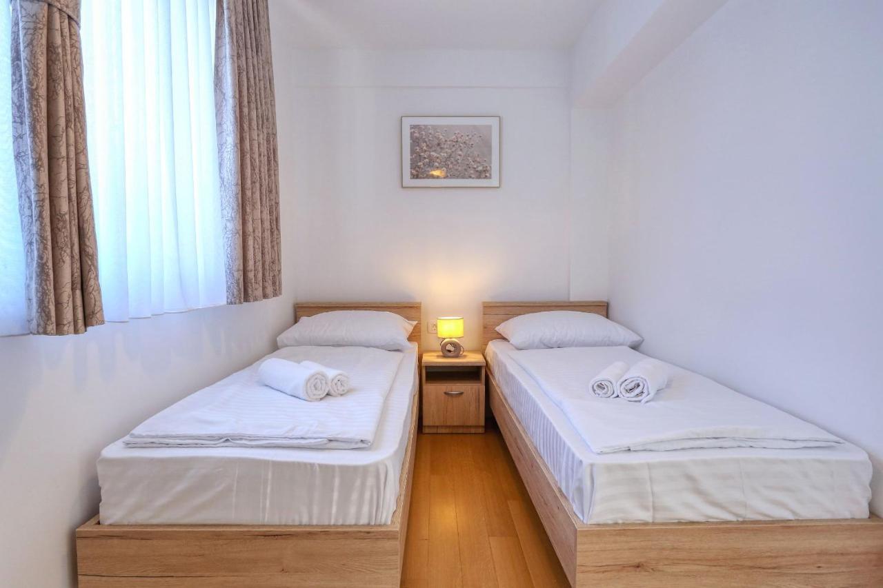 Apartments Perla With Free Parking 扎达尔 外观 照片