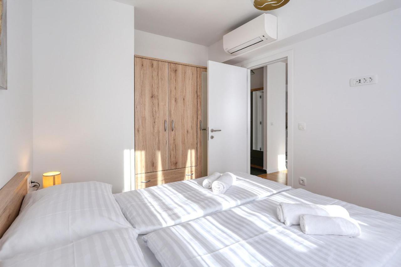 Apartments Perla With Free Parking 扎达尔 外观 照片