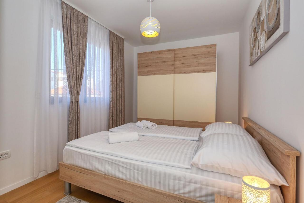 Apartments Perla With Free Parking 扎达尔 外观 照片