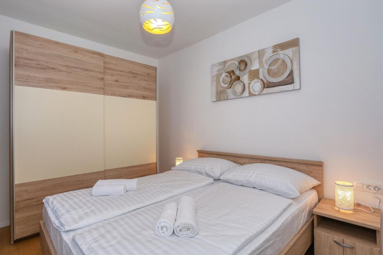 Apartments Perla With Free Parking 扎达尔 外观 照片
