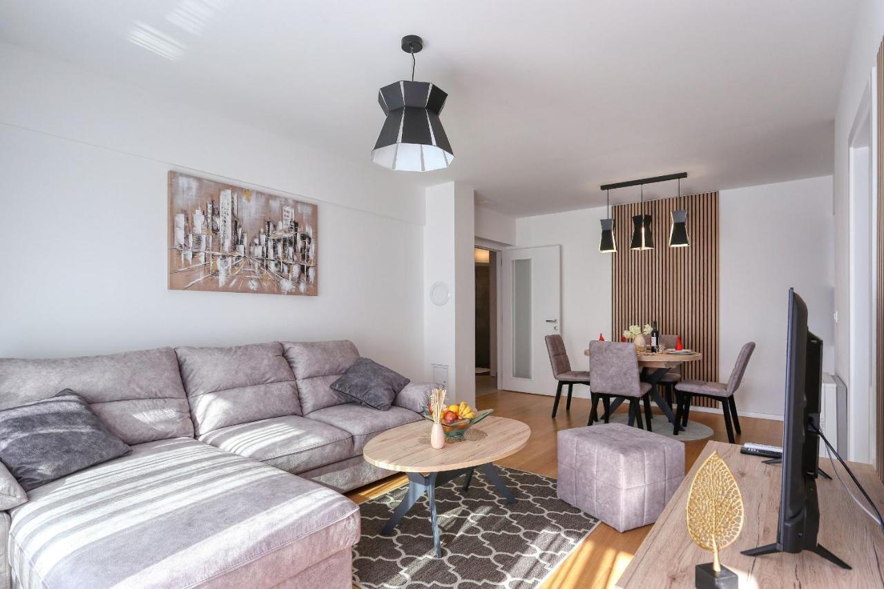 Apartments Perla With Free Parking 扎达尔 外观 照片
