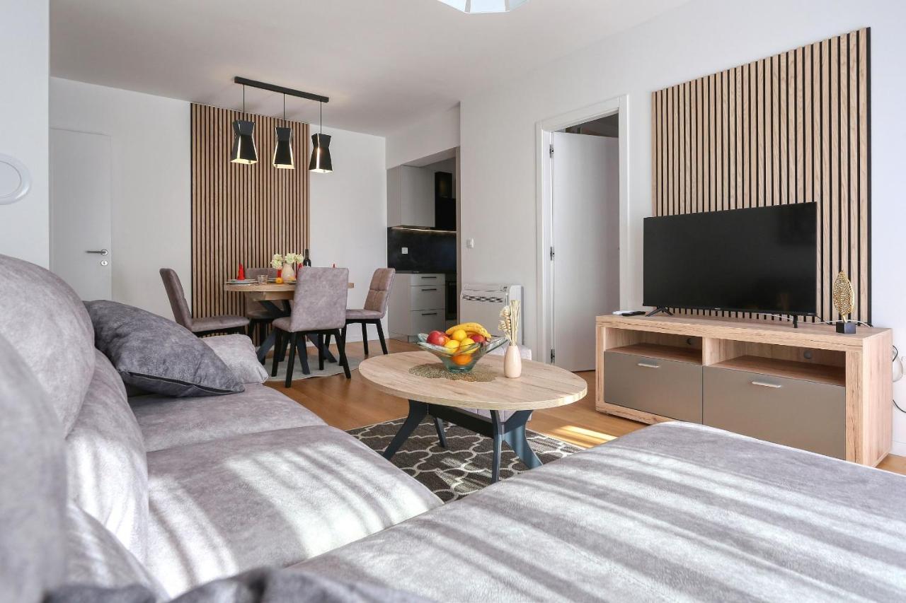 Apartments Perla With Free Parking 扎达尔 外观 照片